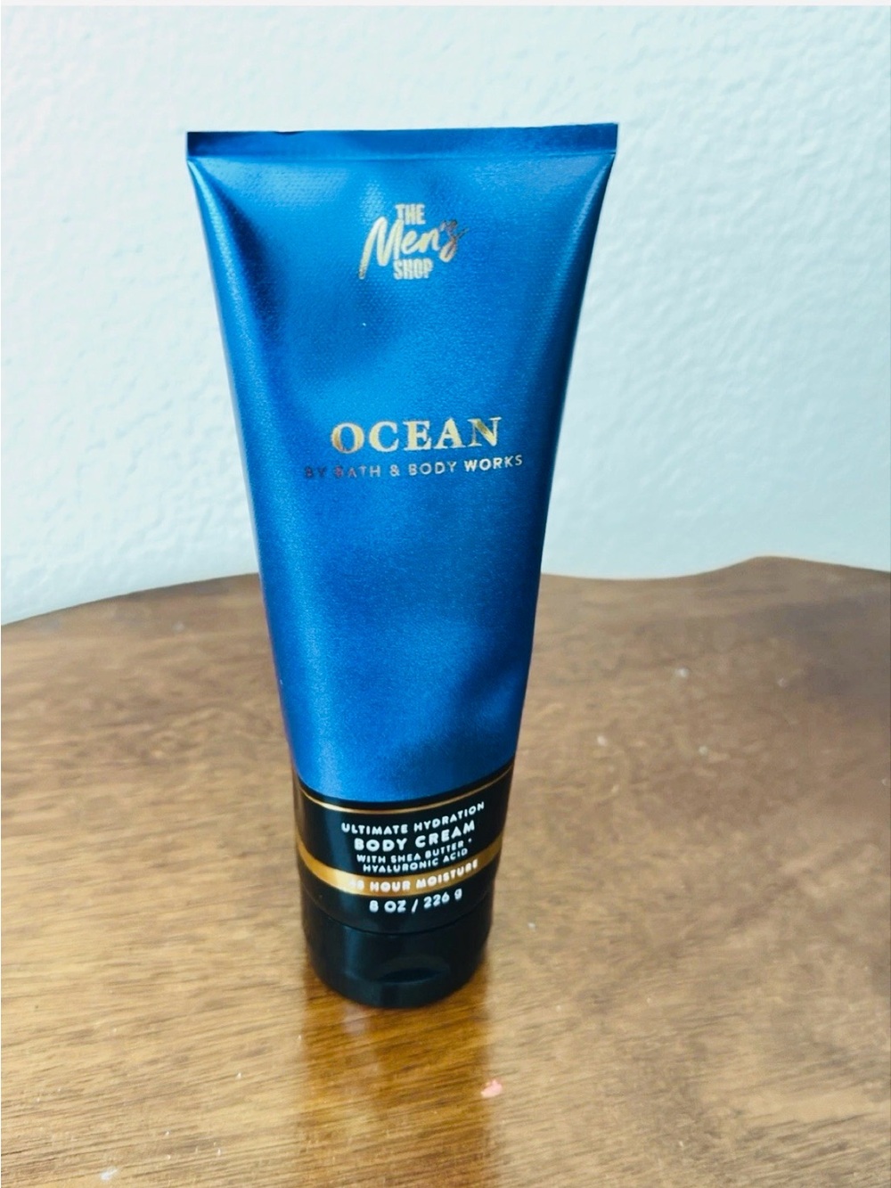 Bath & Body Works Men's Ocean Body Cream in Blue with Gold Accents